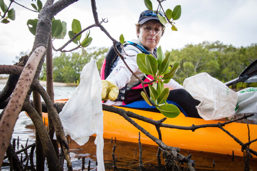 Erin van der Wyk Photography, Environmental Photography, Keep Australia Beautiful week, Litter, Rubbish removal, cleanup, documentary photography, Noosa, Australia, Kayaking, visual stories, create change