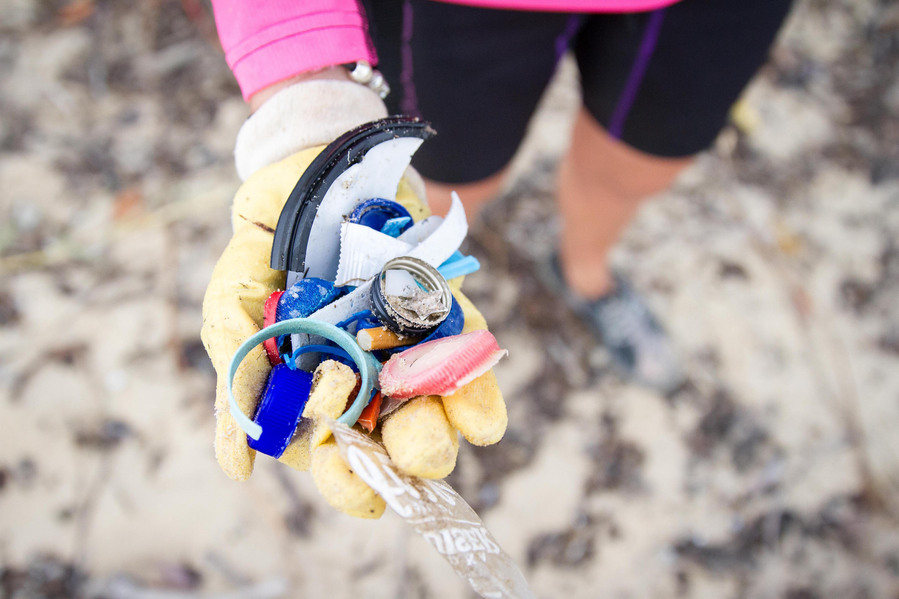 Erin van der Wyk Photography, Environmental Photography, Keep Australia Beautiful week, Litter, Rubbish removal, cleanup, documentary photography, Noosa, Australia, Kayaking, visual stories, create change