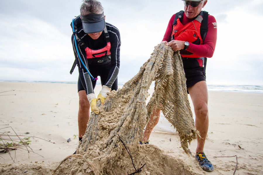 Erin van der Wyk Photography, Environmental Photography, Keep Australia Beautiful week, Litter, Rubbish removal, cleanup, documentary photography, Noosa, Australia, Kayaking, visual stories, create change