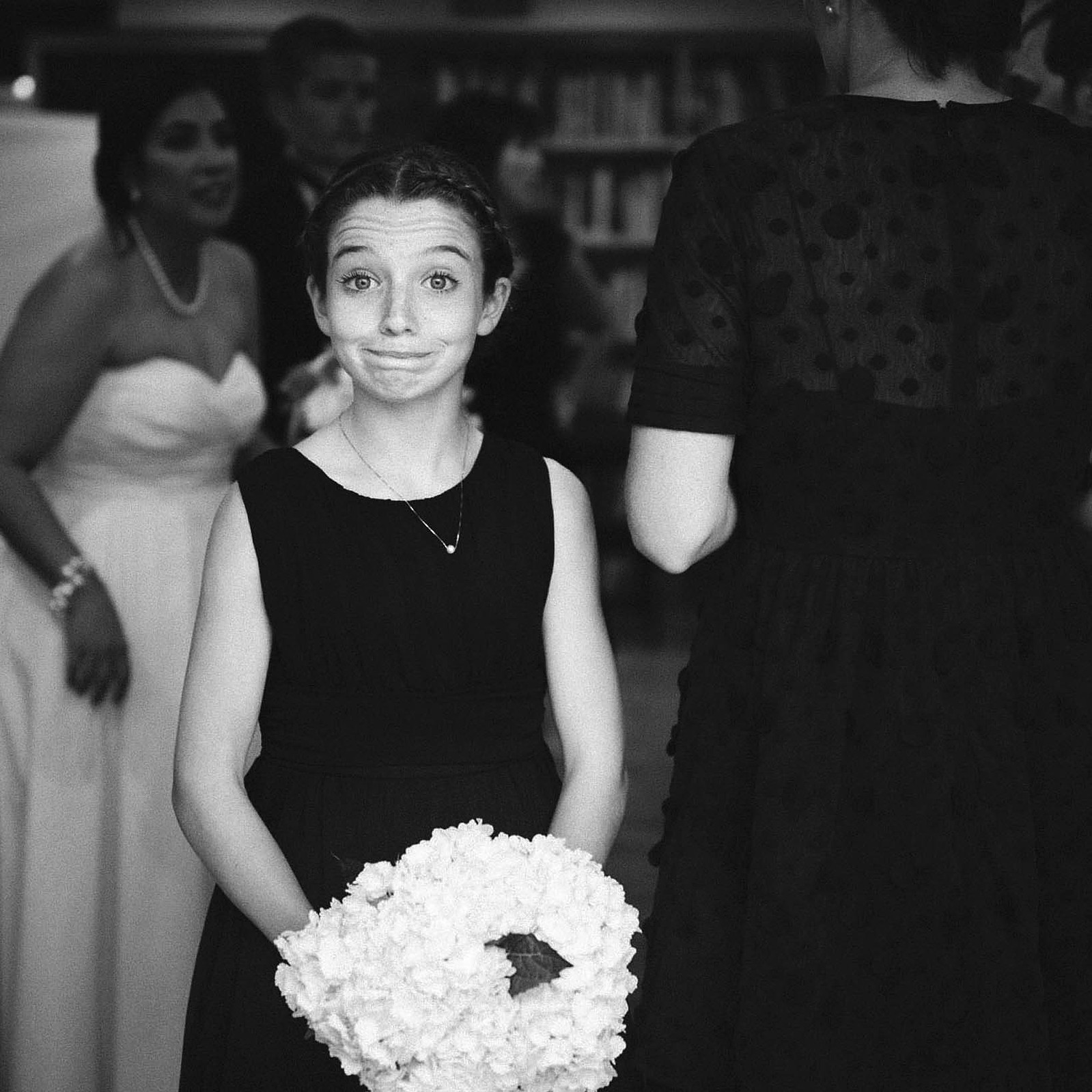 A flower girl. Photographer Ivan Djikaev / Mind On Photography