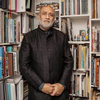 Harvard professor photo for an architecture magazine, Brookline, MA. Photographer Ivan Djikaev/Mind On Photography.