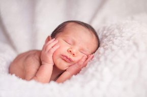 Reportajes de fotografía de recién nacido y bebé. Fotos en Valencia, Alicante y Castellón.