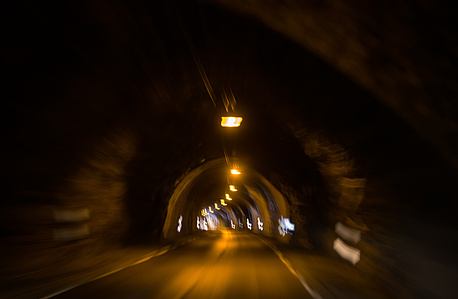 Janet Vermist Fotografie Claustrobie Claustrofobia Tunnel Donker Dark