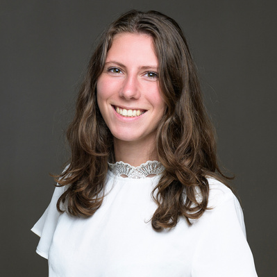 Portrait pour CV et LinkedIn d'une étudiante à l'université de la Sorbonne Paris Nord