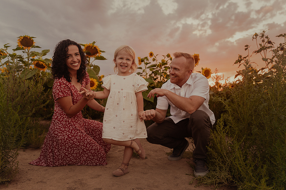 family portraits Casper Wyoming, Cari Faye Photography, photography Casper Wyoming, portrait photography Casper Wyoming, family photos Casper Wyoming, family portraits Denver Colorado, sunflower photos 