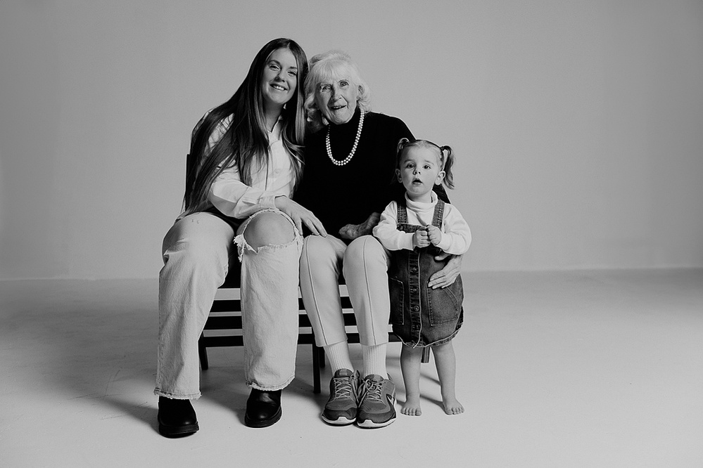family photos Casper Wyoming, Casper Wyoming portrait photography, portrait studio Casper Wyoming, Douglas wyoming portraits, Glenrock wyoming family portraits, Dubois wyoming family portraits, Jackson wyoming family portraits, Cari Faye Antonovich,