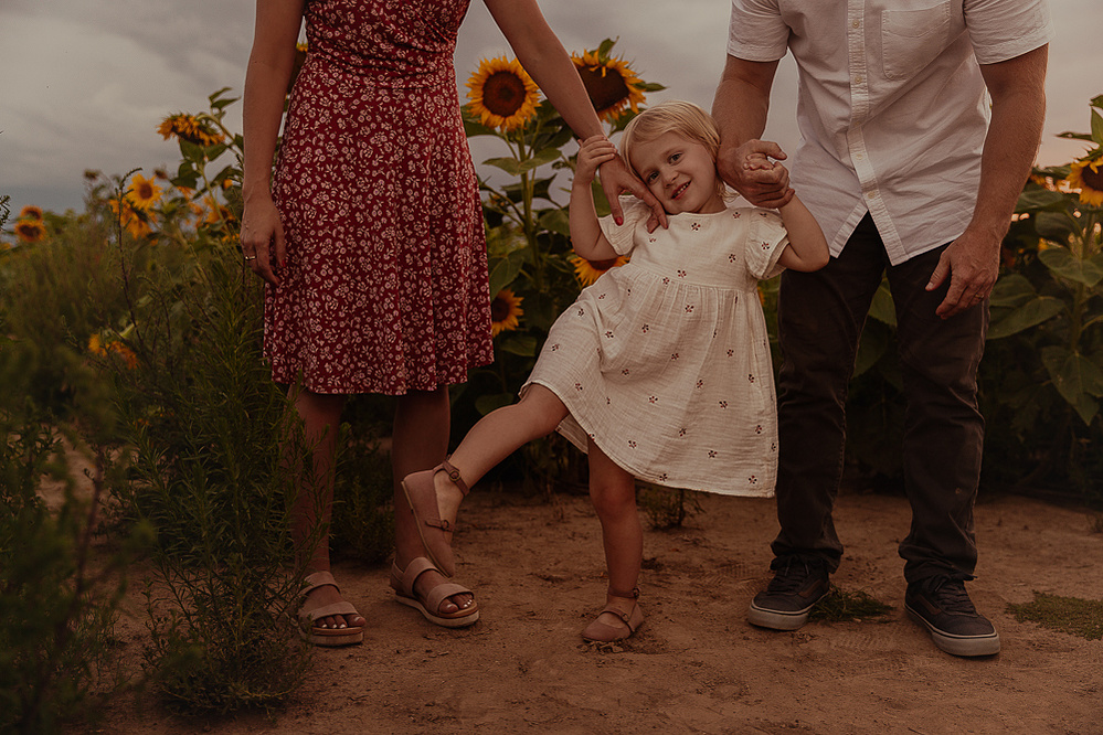 family portraits Casper Wyoming, Cari Faye Photography, photography Casper Wyoming, portrait photography Casper Wyoming, family photos Casper Wyoming, family portraits Denver Colorado, sunflower photos 
