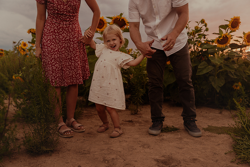 family portraits Casper Wyoming, Cari Faye Photography, photography Casper Wyoming, portrait photography Casper Wyoming, family photos Casper Wyoming, family portraits Denver Colorado, sunflower photos 