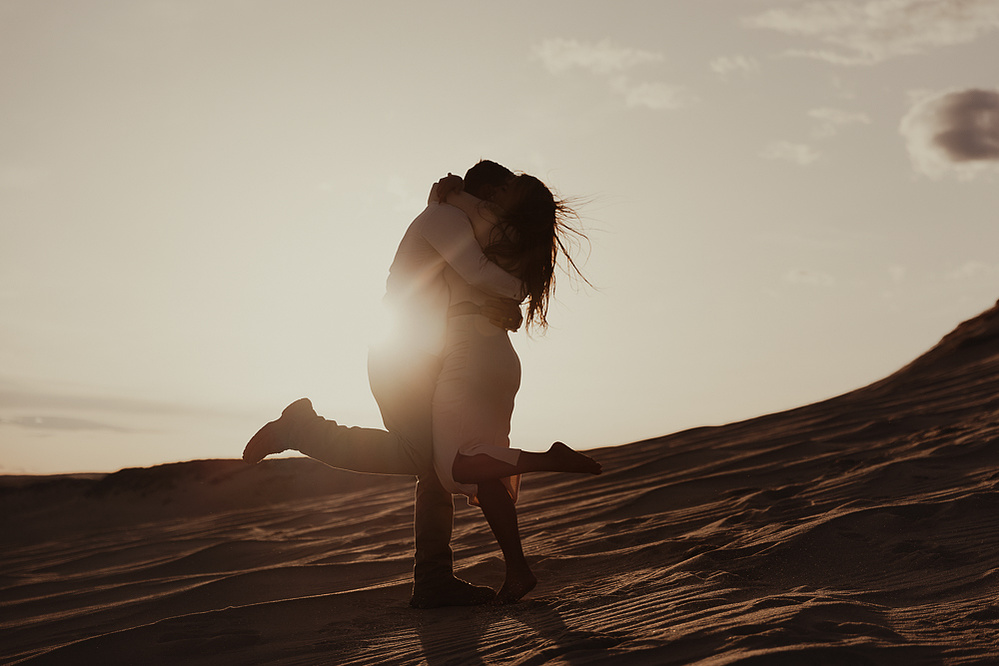 Portrait Photography by Cari Faye Antonovich in Casper, Wyoming, couples Photography by Cari Faye in Casper, Wyoming, engagement photography by Cari Faye in casper, wyoming, family photography by Cari Faye in casper, wyoming, seminoe sand dunes