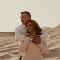 Portrait Photography by Cari Faye Antonovich in Casper, Wyoming, couples Photography by Cari Faye in Casper, Wyoming, engagement photography by Cari Faye in casper, wyoming, family photography by Cari Faye in casper, wyoming, seminoe sand dunes