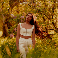 portrait photography Casper Wyoming, senior portraits Casper Wyoming, unique portraits Casper Wyoming, Cari Faye Photography, Cari Faye Antonovich, the white room studios, the best senior portraits Casper Wyoming, portrait studio Casper Wyoming 