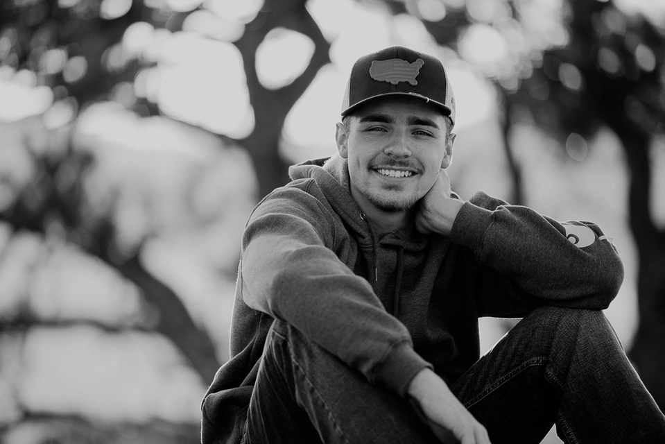 senior portraits Casper Wyoming, portraits Casper Wyoming, photography Casper Wyoming, portrait photography Casper Wyoming, Cari Faye Photography, Cari Faye Antonovich, the white room studios, best senior portraits, edgy senior portraits,