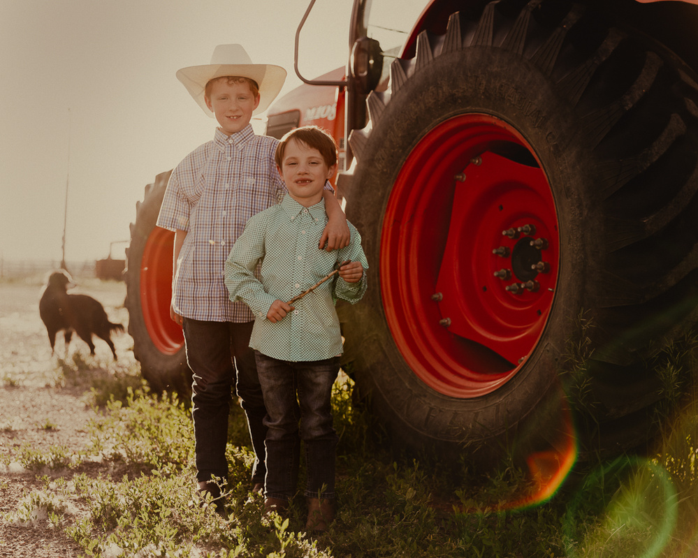 casper wyoming portrait photography, family portraits casper wyoming, wyoming portrait photography, the best portraits in wyoming, Cari Faye Photography, the white room studios