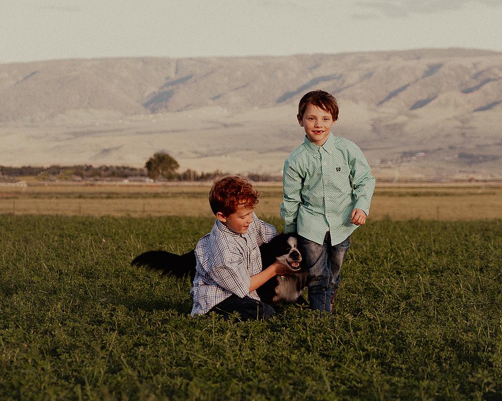 casper wyoming portrait photography, family portraits casper wyoming, wyoming portrait photography, the best portraits in wyoming, Cari Faye Photography, the white room studios