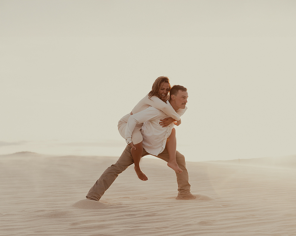 Portrait Photography by Cari Faye Antonovich in Casper, Wyoming, couples Photography by Cari Faye in Casper, Wyoming, engagement photography by Cari Faye in casper, wyoming, family photography by Cari Faye in casper, wyoming, seminoe sand dunes