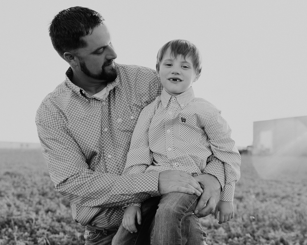 casper wyoming portrait photography, family portraits casper wyoming, wyoming portrait photography, the best portraits in wyoming, Cari Faye Photography, the white room studios