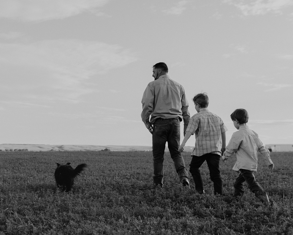 casper wyoming portrait photography, family portraits casper wyoming, wyoming portrait photography, the best portraits in wyoming, Cari Faye Photography, the white room studios