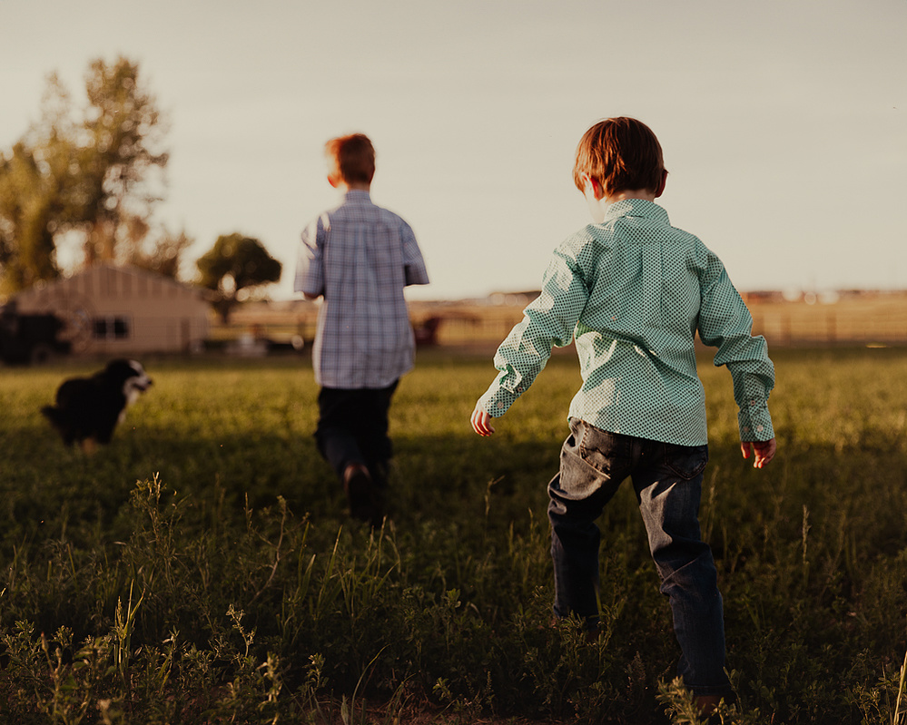 casper wyoming portrait photography, family portraits casper wyoming, wyoming portrait photography, the best portraits in wyoming, Cari Faye Photography, the white room studios
