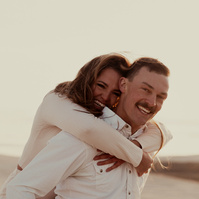 Portrait Photography by Cari Faye Antonovich in Casper, Wyoming, couples Photography by Cari Faye in Casper, Wyoming, engagement photography by Cari Faye in casper, wyoming, family photography by Cari Faye in casper, wyoming, seminoe sand dunes