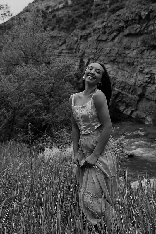 Karli woodruff Natrona County high school senior portrait photography session photographed by Cari Faye photography of Casper Wyoming 