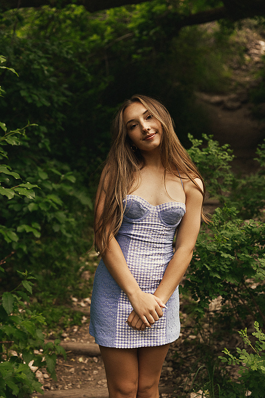 Karli woodruff Natrona County high school senior portrait photography session photographed by Cari Faye photography of Casper Wyoming natural bridge photography