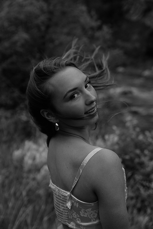 Karli woodruff Natrona County high school senior portrait photography session photographed by Cari Faye photography of Casper Wyoming 