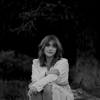 high school senior portraits casper, Wyoming. Cari Faye Photography. the white room studios. portrait photography Casper Wyoming. 
