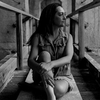 Karli woodruff Natrona County high school senior portrait photography session photographed with her mom Kathy woodruff of casper wyoming by Cari Faye photography of Casper Wyoming mother daughter portraits