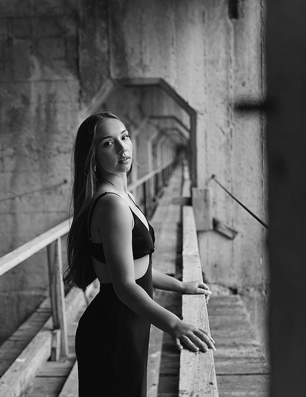 Karli woodruff Natrona County high school senior portrait photography session photographed by Cari Faye photography of casper wyoming