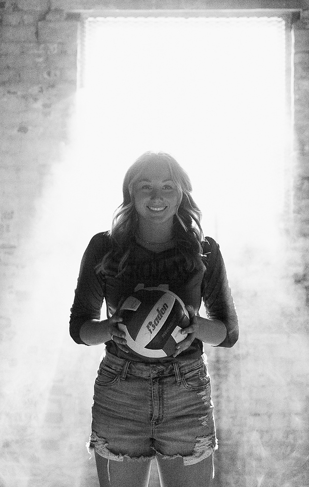 Cool senior portraits Casper Wyoming Kelly Walsh high school senior pictures unique senior photographs Cari Faye Antonovich the best photo studio. Sports photography near me