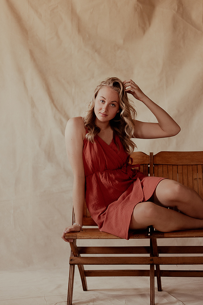 Cool senior portraits Casper Wyoming Kelly Walsh high school senior pictures unique senior photographs Cari Faye Antonovich the best photo studio