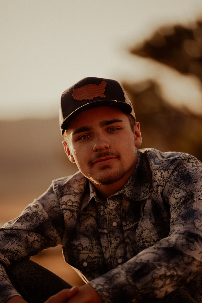 senior portraits Casper Wyoming, portraits Casper Wyoming, photography Casper Wyoming, portrait photography Casper Wyoming, Cari Faye Photography, Cari Faye Antonovich, the white room studios, best senior portraits, edgy senior portraits,