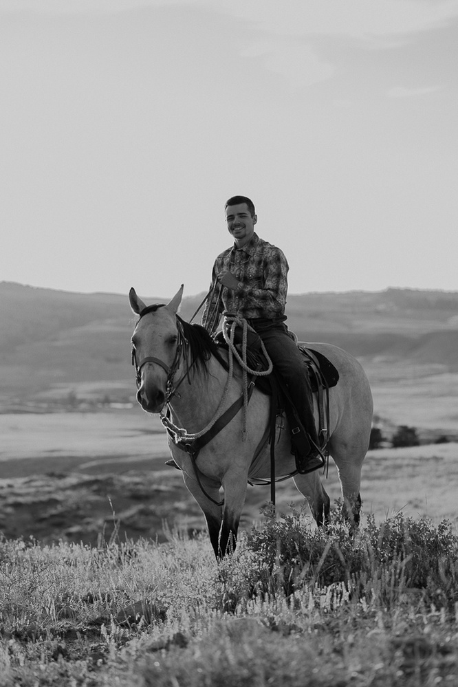senior portraits Casper Wyoming, portraits Casper Wyoming, photography Casper Wyoming, portrait photography Casper Wyoming, Cari Faye Photography, Cari Faye Antonovich, the white room studios, best senior portraits, edgy senior portraits,