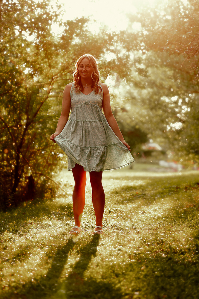 Cool senior portraits Casper Wyoming Kelly Walsh high school senior pictures unique senior photographs Cari Faye Antonovich the best photo studio. pet photography near me