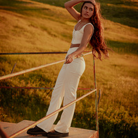 portrait photography Casper Wyoming, senior portraits Casper Wyoming, unique portraits Casper Wyoming, Cari Faye Photography, Cari Faye Antonovich, the white room studios, the best senior portraits Casper Wyoming, portrait studio Casper Wyoming 