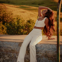 portrait photography Casper Wyoming, senior portraits Casper Wyoming, unique portraits Casper Wyoming, Cari Faye Photography, Cari Faye Antonovich, the white room studios, the best senior portraits Casper Wyoming, portrait studio Casper Wyoming 
