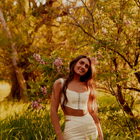 portrait photography Casper Wyoming, senior portraits Casper Wyoming, unique portraits Casper Wyoming, Cari Faye Photography, Cari Faye Antonovich, the white room studios, the best senior portraits Casper Wyoming, portrait studio Casper Wyoming 