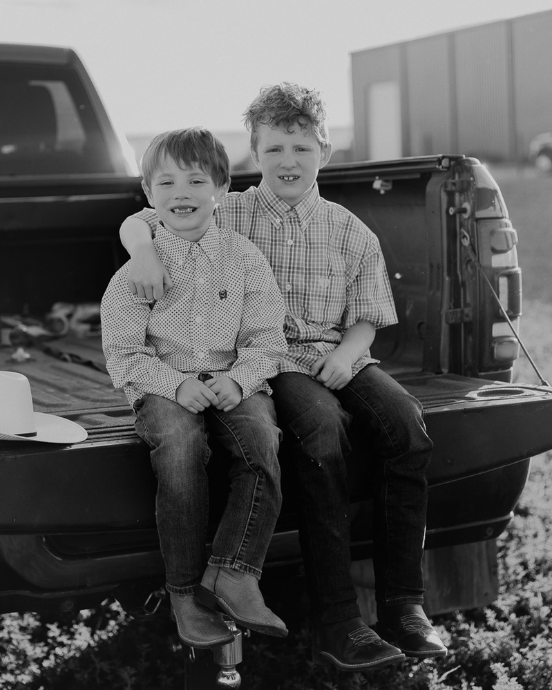 casper wyoming portrait photography, family portraits casper wyoming, wyoming portrait photography, the best portraits in wyoming, Cari Faye Photography, the white room studios