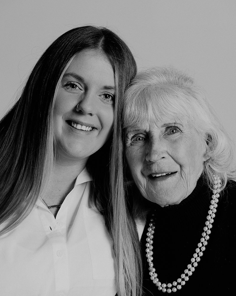 family photos Casper Wyoming, Casper Wyoming portrait photography, portrait studio Casper Wyoming, Douglas wyoming portraits, Glenrock wyoming family portraits, Dubois wyoming family portraits, Jackson wyoming family portraits, Cari Faye Antonovich,