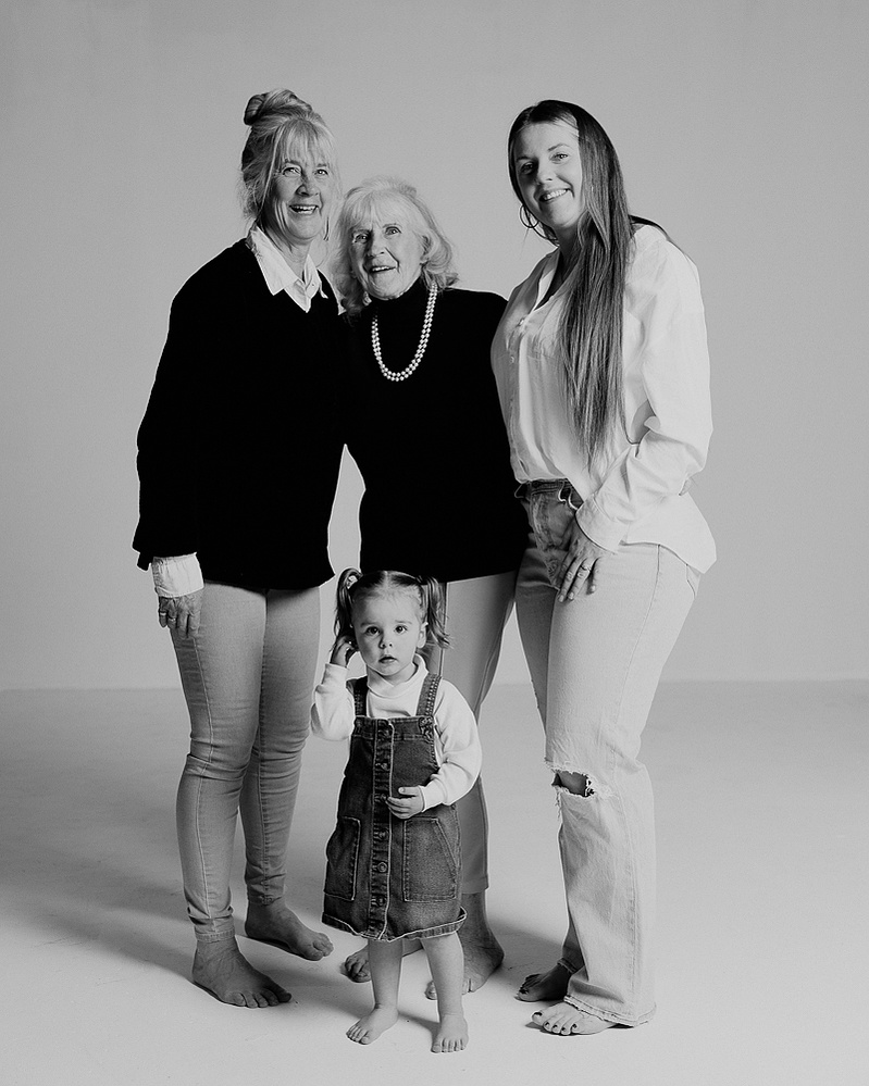 family photos Casper Wyoming, Casper Wyoming portrait photography, portrait studio Casper Wyoming, Douglas wyoming portraits, Glenrock wyoming family portraits, Dubois wyoming family portraits, Jackson wyoming family portraits, Cari Faye Antonovich,