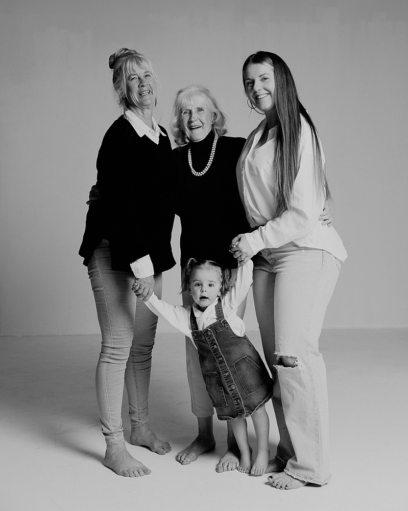 family photos Casper Wyoming, Casper Wyoming portrait photography, portrait studio Casper Wyoming, Douglas wyoming portraits, Glenrock wyoming family portraits, Dubois wyoming family portraits, Jackson wyoming family portraits, Cari Faye Antonovich,