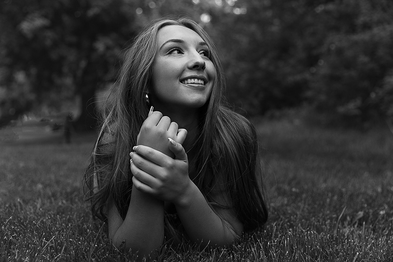 Karli woodruff Natrona County high school senior portrait photography session photographed by Cari Faye photography of Casper Wyoming natural bridge photography