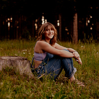 high school senior portraits casper, Wyoming. Cari Faye Photography. the white room studios. portrait photography Casper Wyoming. Casper mountain photography