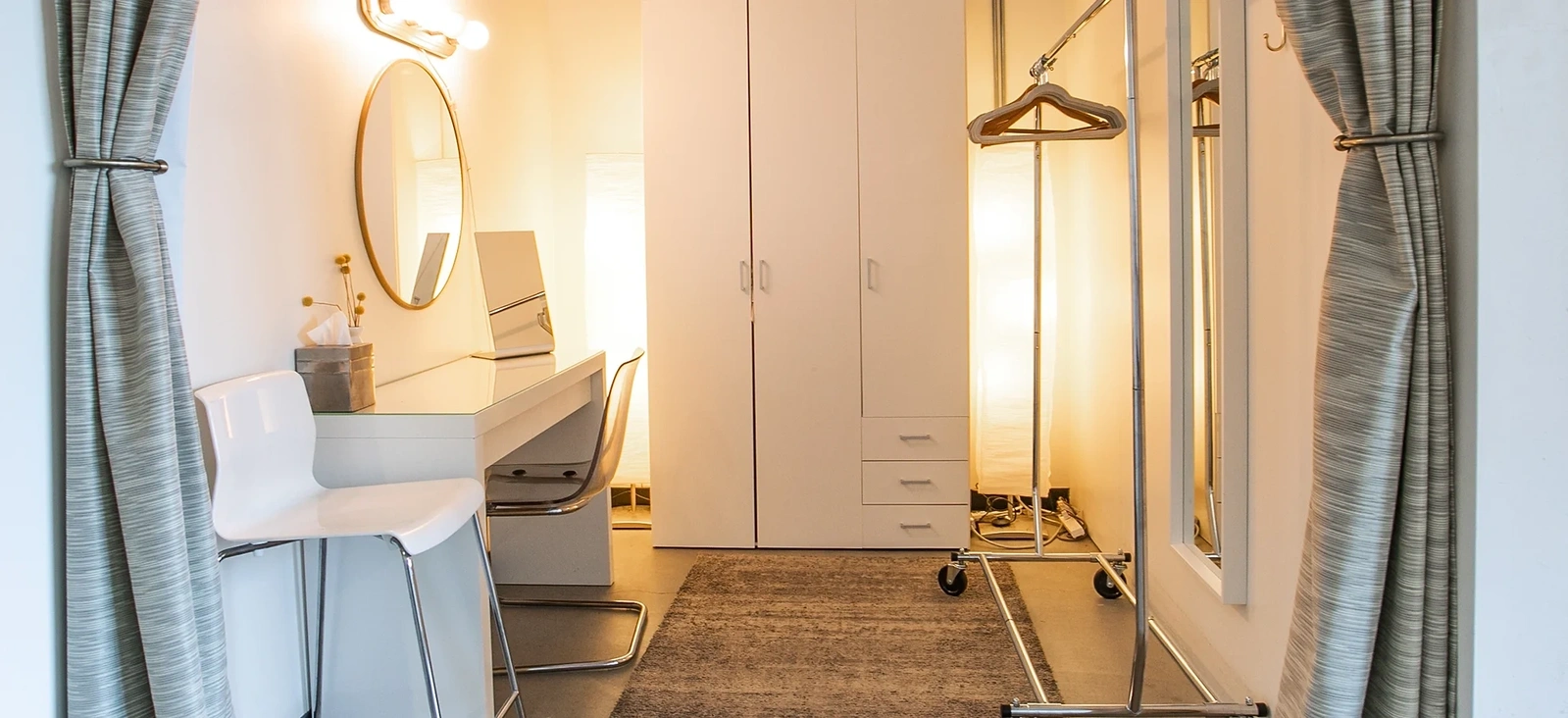 Changing room for headshots at a natural light studio in NW Portland