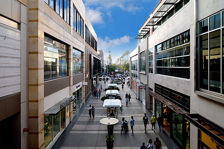santa_monica_place_02