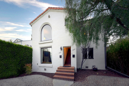 1031_s_stanley_ave_compass_realty