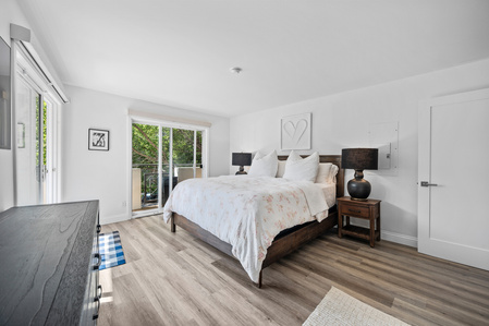 www.arrivedmedia.com, @arrivedmedia, 16040 W. Sunset Blvd., Pacific Palisades, CA 90272, bedroom, condo, condominium, Los Angeles, California, real estate photography, residential photography, photo, white