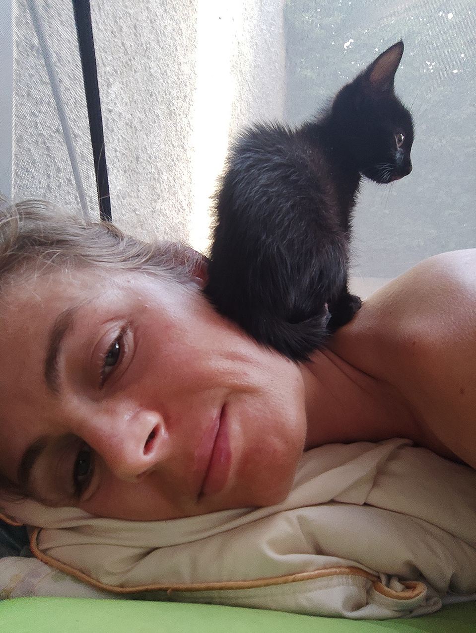 ola-mae-photo-bike-cat-travel