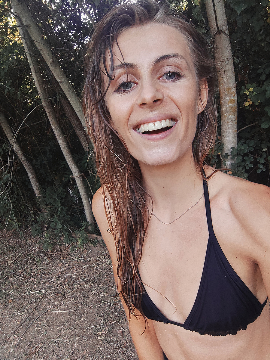 ola-mae-swimming-italy-calabria-vacation