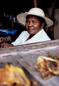 Daily markets run in cities and towns while weekly rotating markets are held in rural areas.
